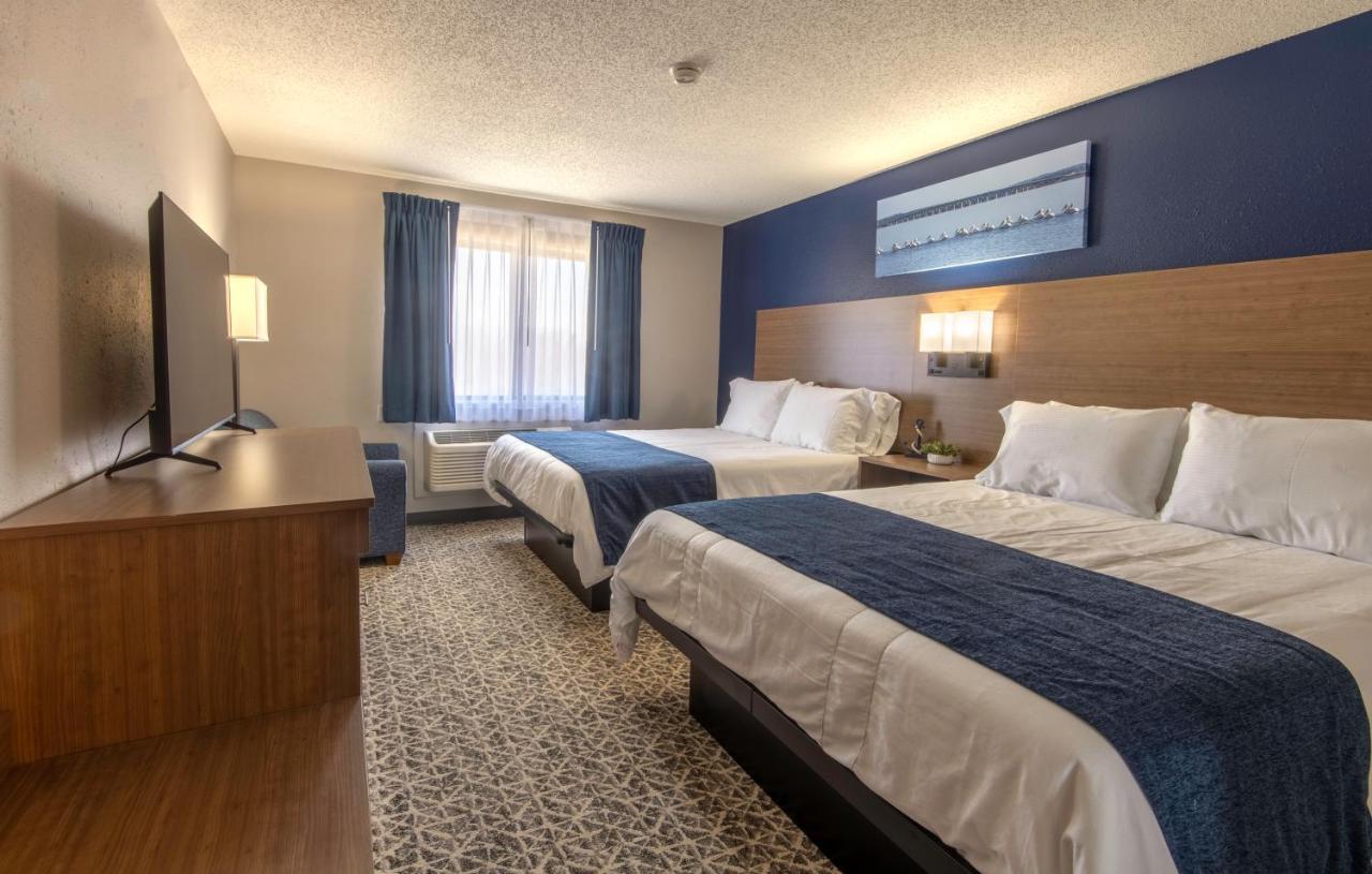 Hilltop Inn & Suites Grove 外观 照片